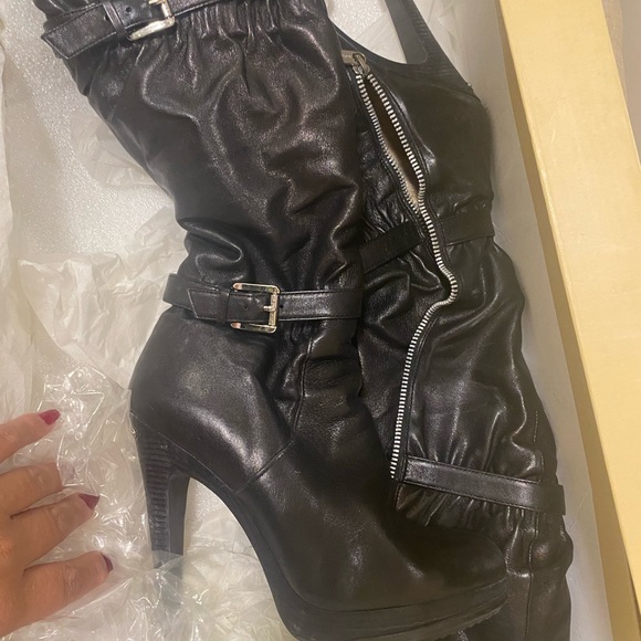 Michael Kors Veronica Leather boots - Picture 7 of 9
